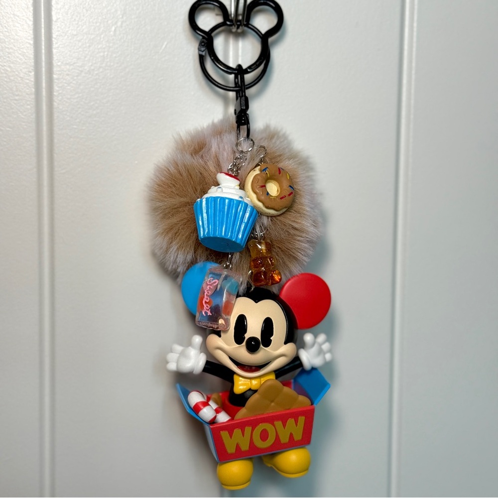 SNACK BUCKET MICKEY KEYCHAIN